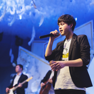 美女呻吟震动器高潮视频
